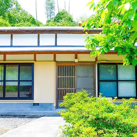 四万十川まで歩いて行ける 一棟まるっと貸し切りの宿 Gu Симанто Экстерьер фото